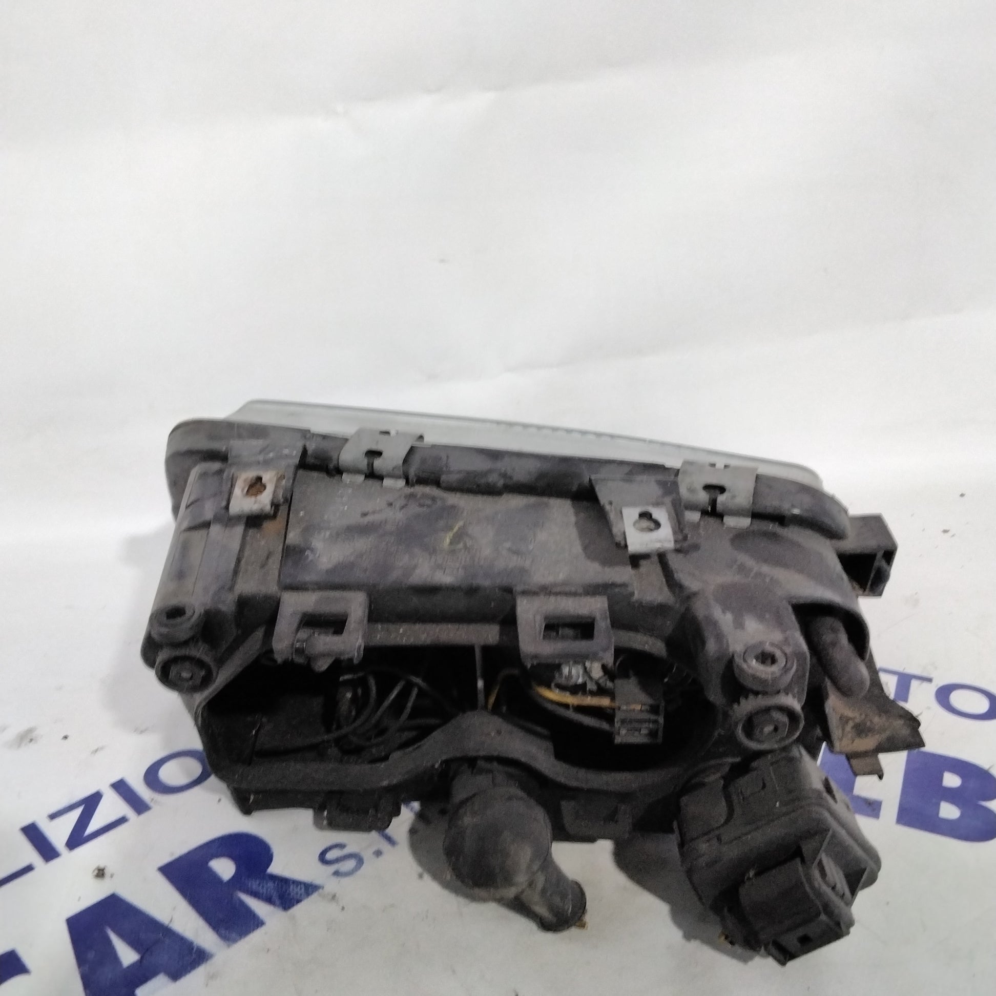 Audi A3 right headlamp 1998 (sf8p5)