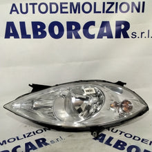 Carica l&#39;immagine nel visualizzatore di Gallery, Faro Fanale mercedes class sinistro A180 anno 2008 codice:0301197201(sf8p4)
