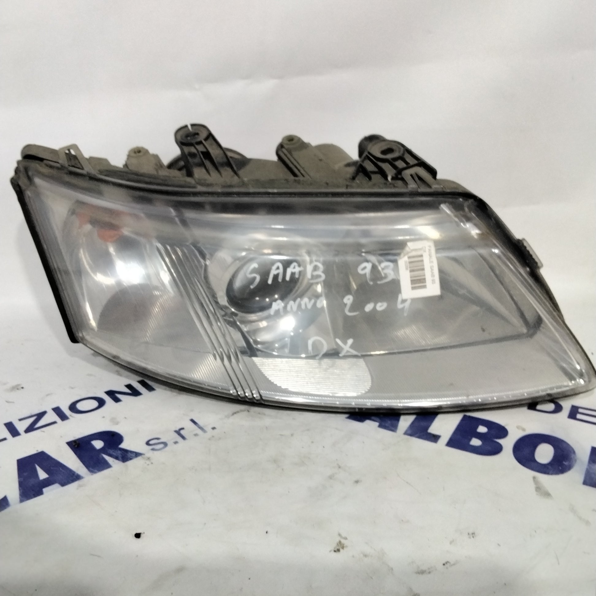 Saab 93 right headlight year 2004 code: 155820RE (sf8p4)