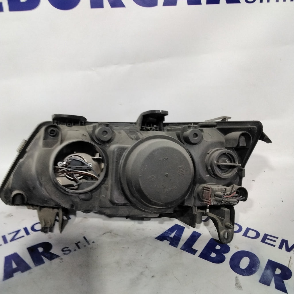 Saab 93 right headlight year 2004 code: 155820RE (sf8p4)