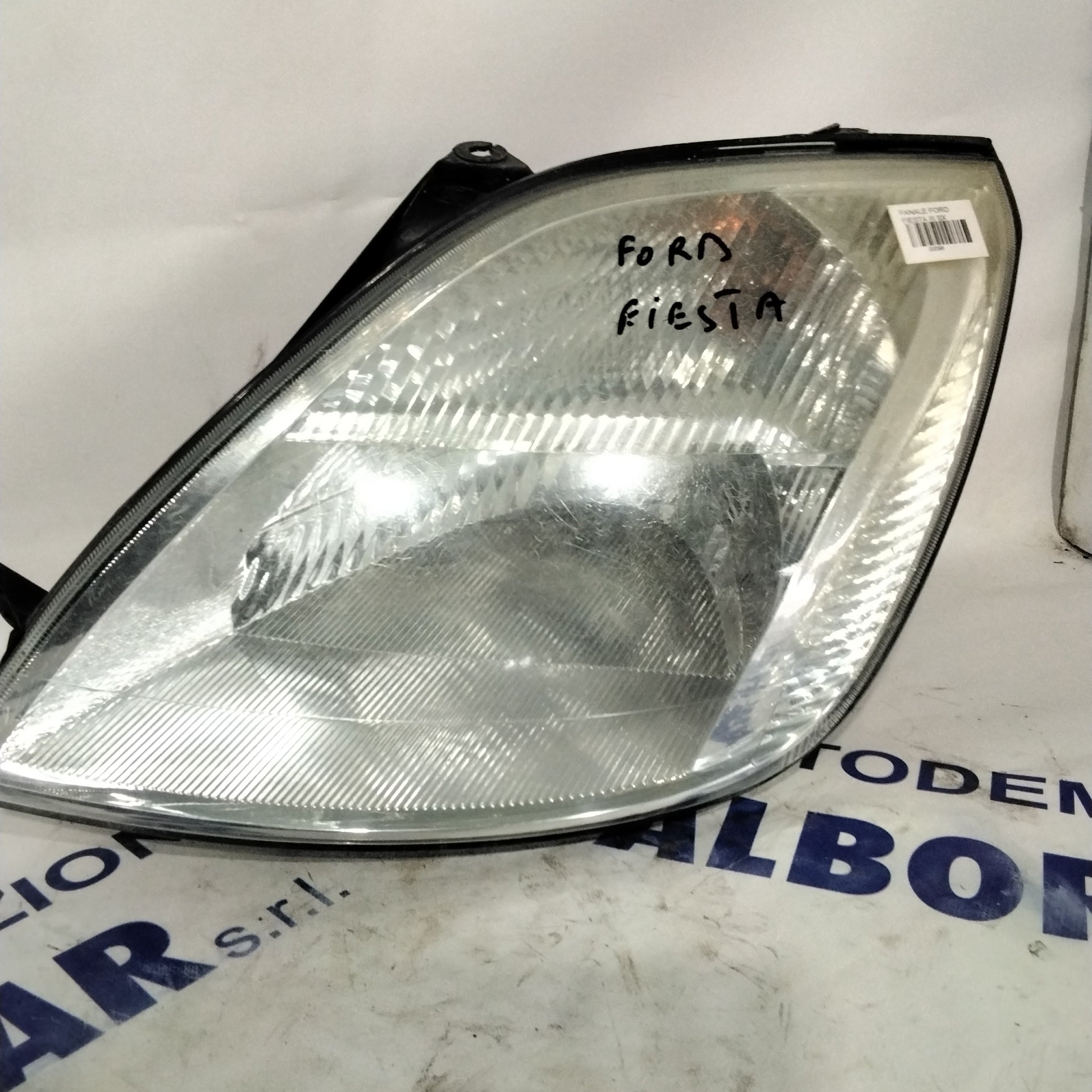 Faro fanale ford fiesta sinistro anno 2004 codice: 0374D (sf8p3)