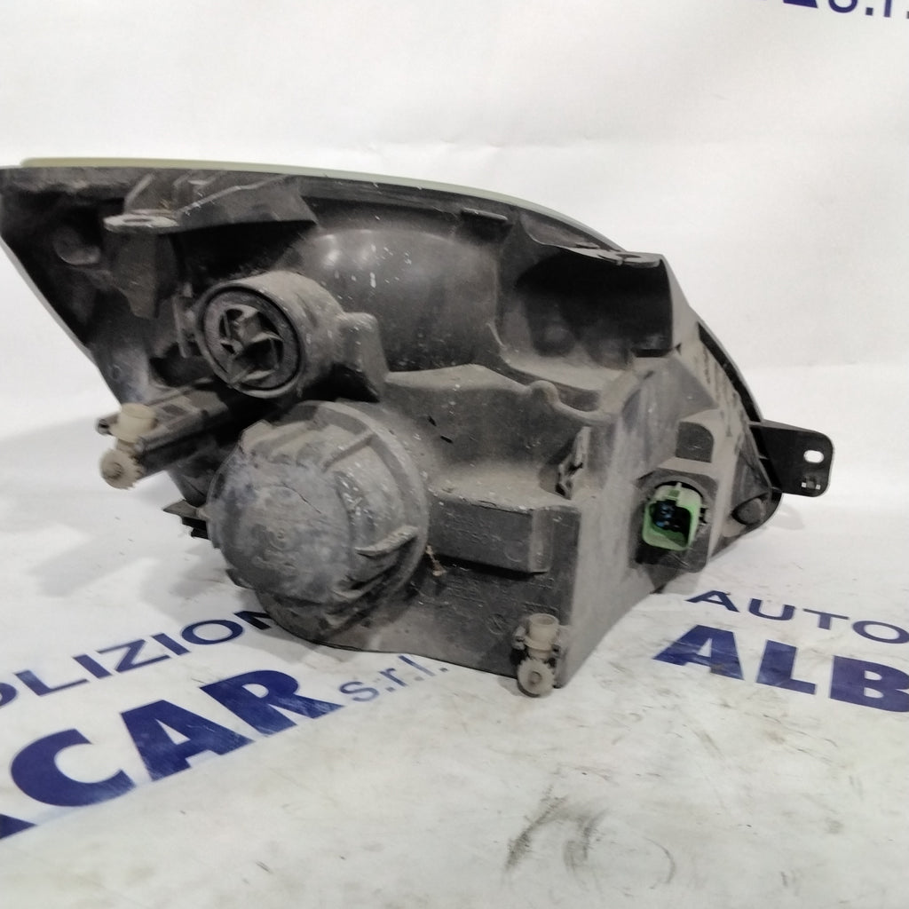 Faro fanale ford fiesta sinistro anno 2004 codice: 0374D (sf8p3)
