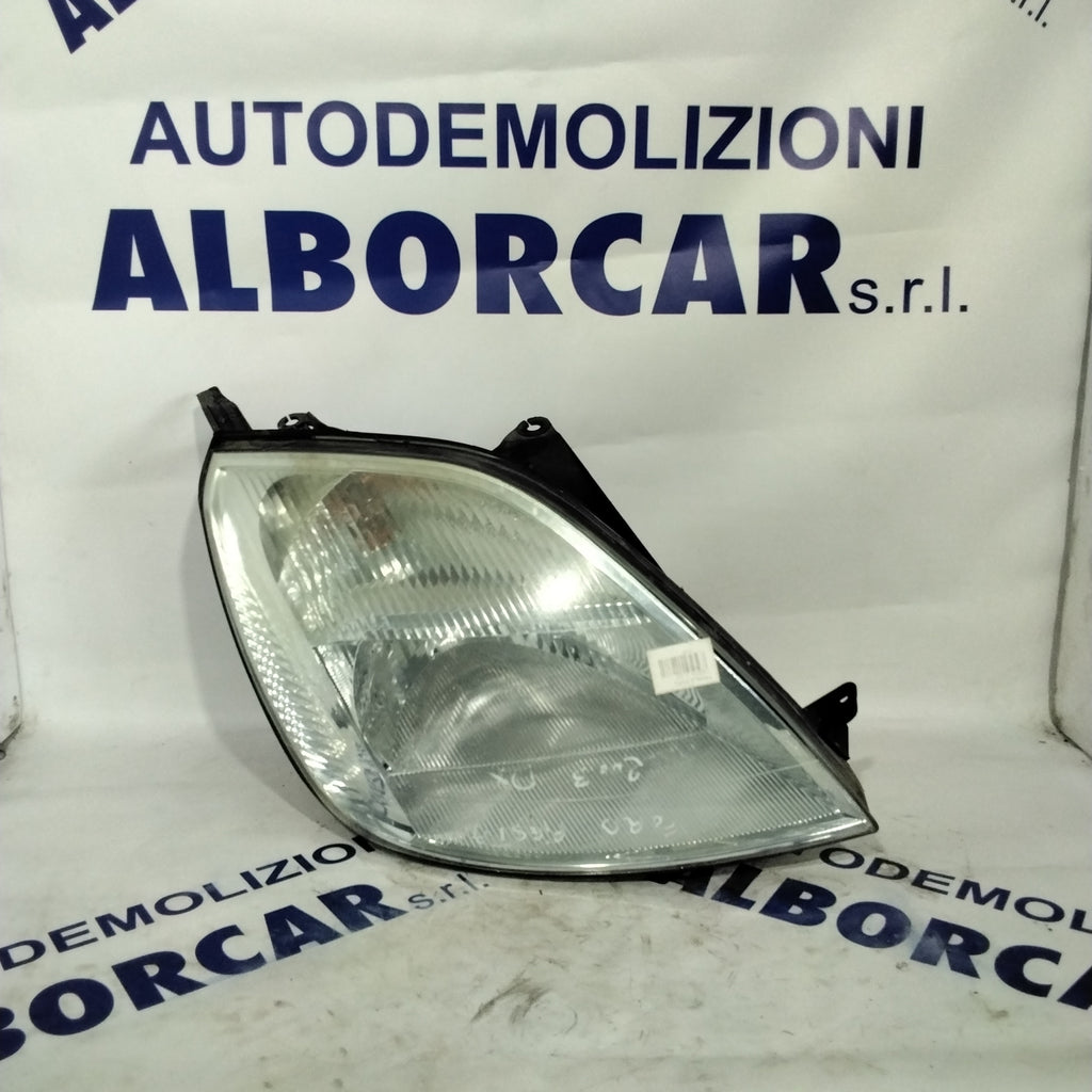 Faro fanale ford fiesta destro  anno 2004 codice: 0374D (sf8p3)