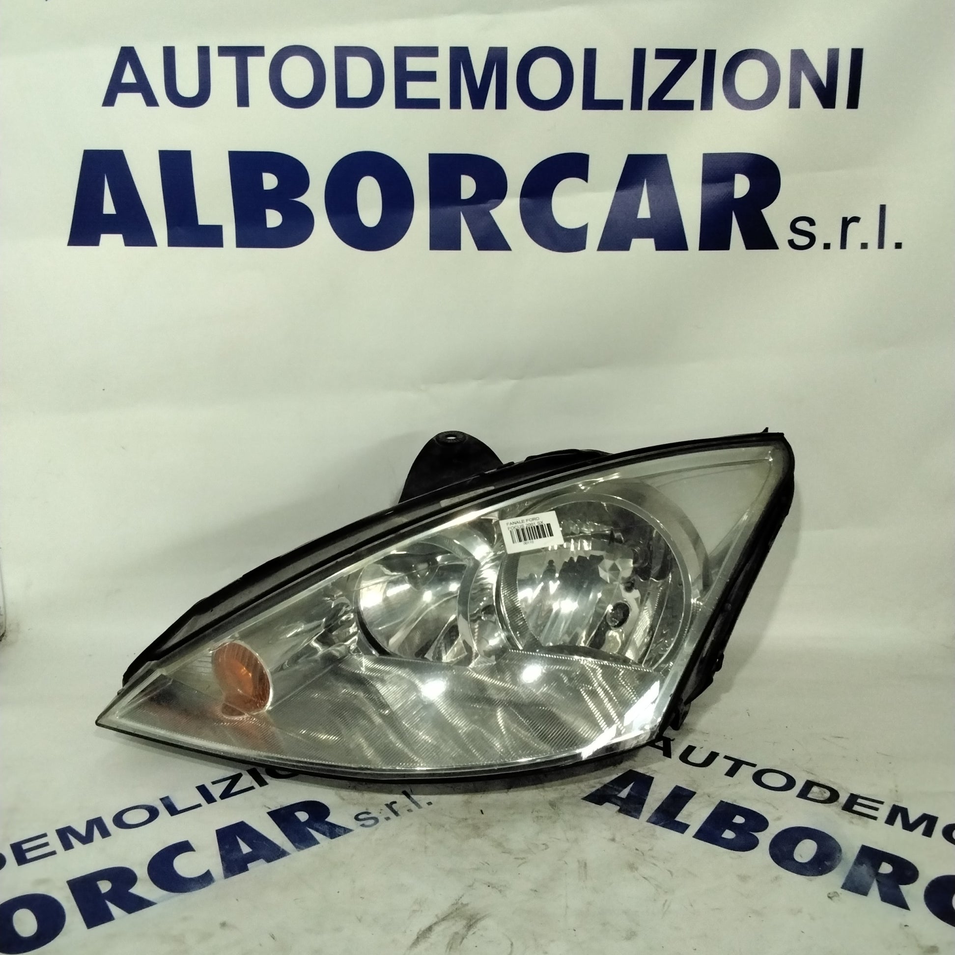 Ford Focus left headlight, year 2001, code: 0374D (sf8p3)
