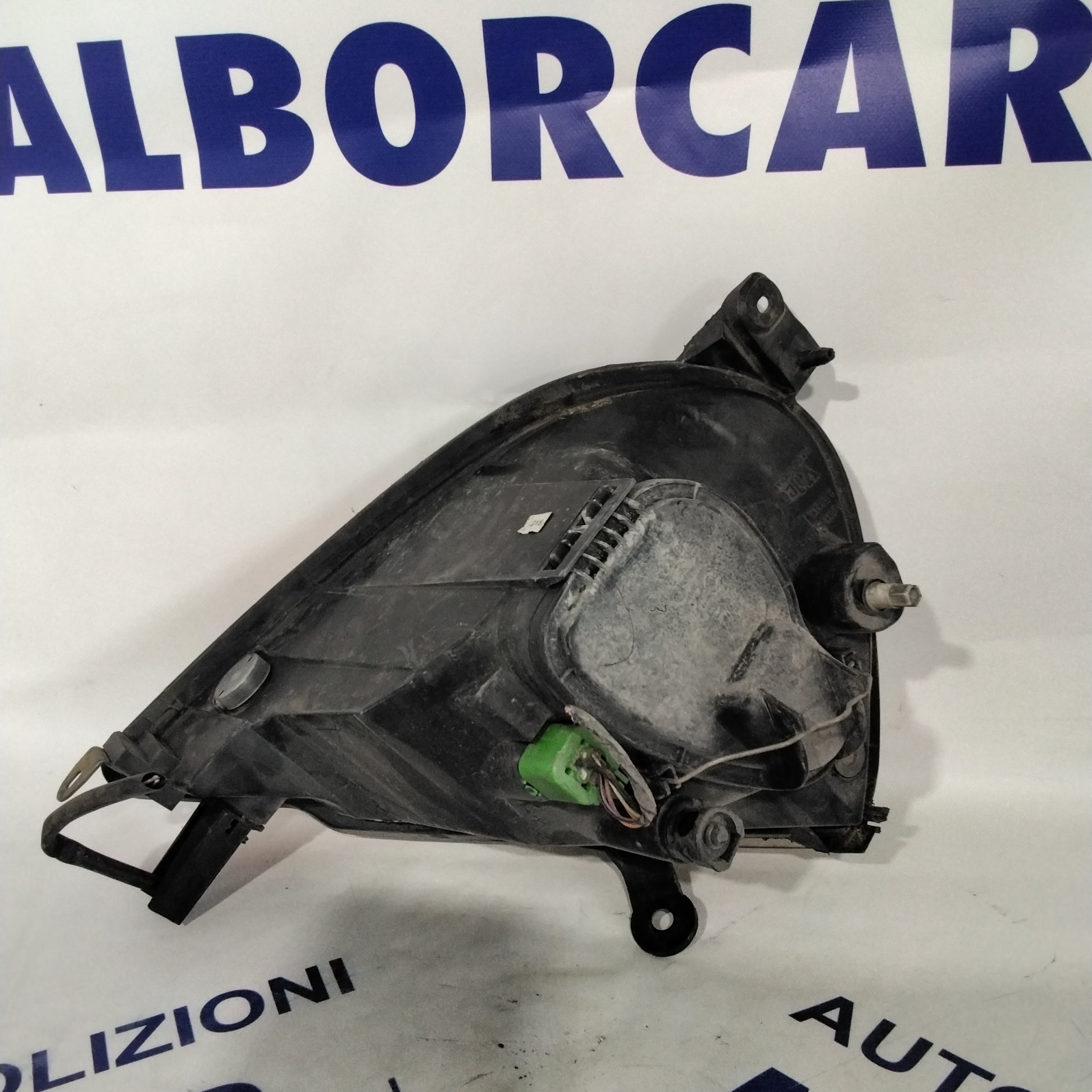 Ford Ka left headlight year 2000 code: 67724920 (sf8p3)