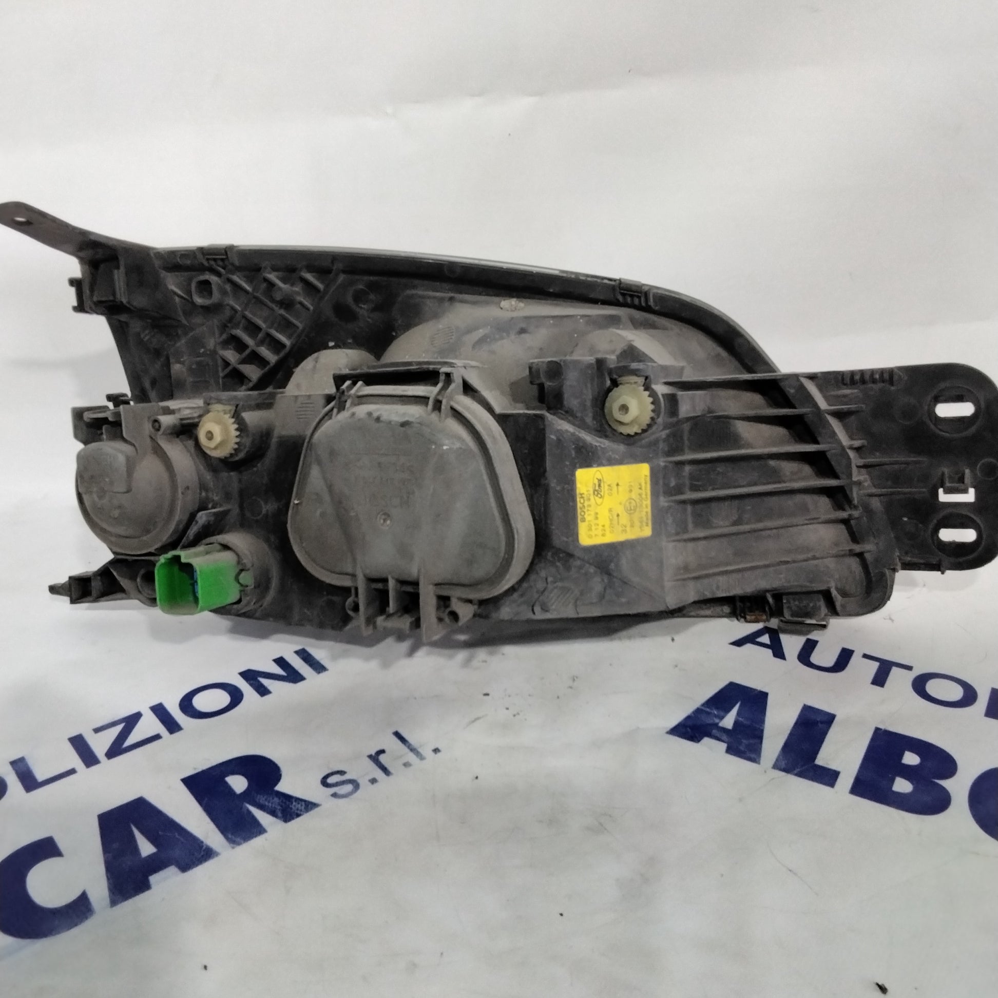 Ford Fiesta left headlight year 2002 code: 0301173301 (sf8p3)