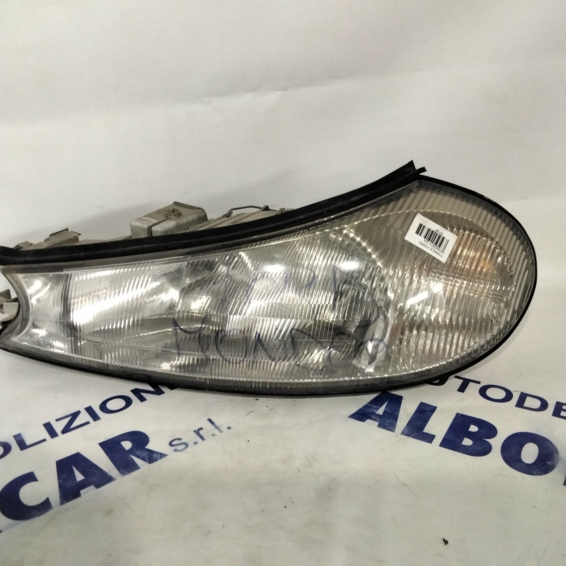 Ford Mondeo left headlight, year 2000, code: 0301098201 (sf8p3)