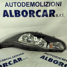 Carica l&#39;immagine nel visualizzatore di Gallery, Faro fanale ford fiesta destro  anno 2014 codice: C1BB13W030 (sf8p3)
