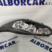 Carica l&#39;immagine nel visualizzatore di Gallery, Faro fanale ford fiesta destro  anno 2014 codice: C1BB13W030 (sf8p3)
