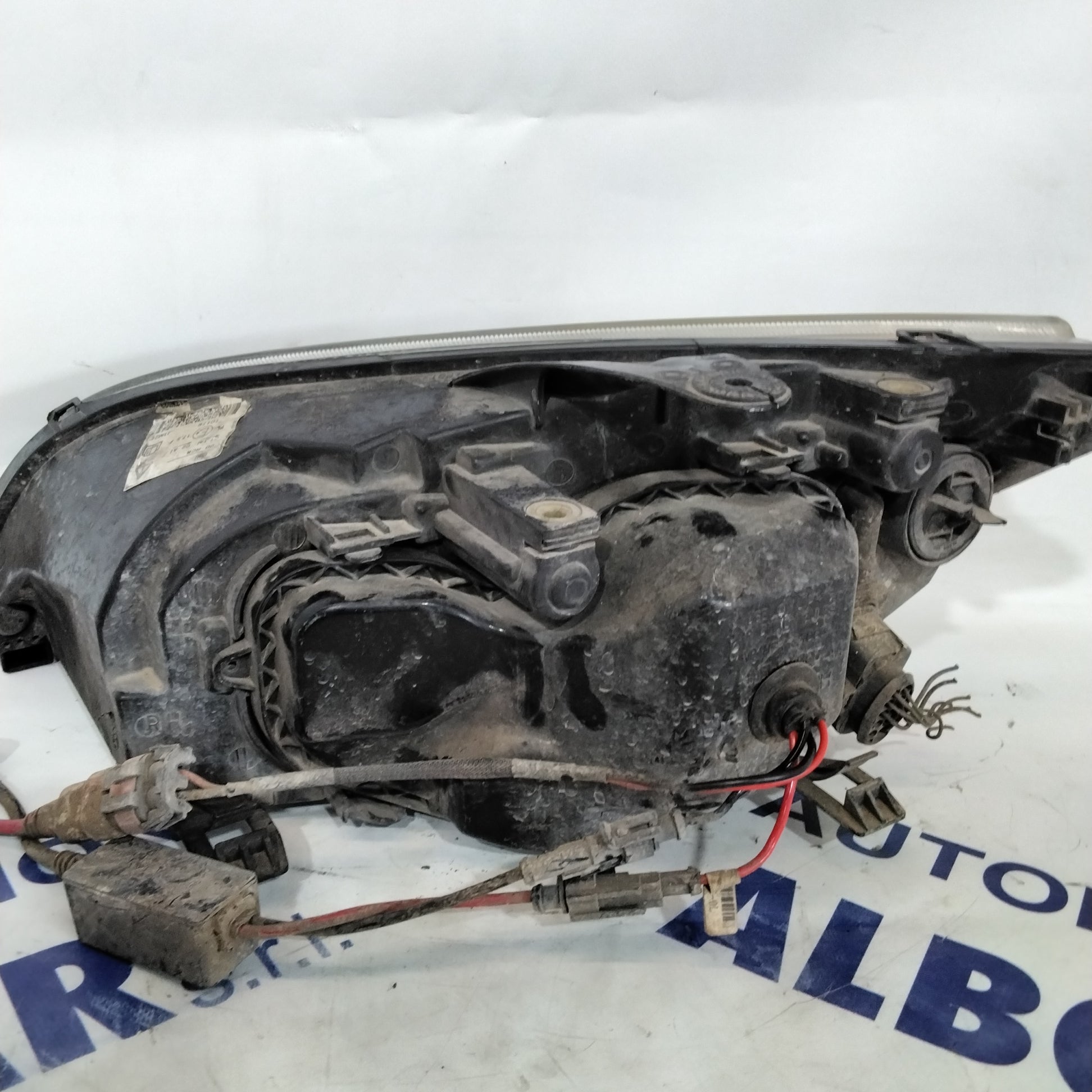 Right headlight ford focus year 2006 code: 0374D