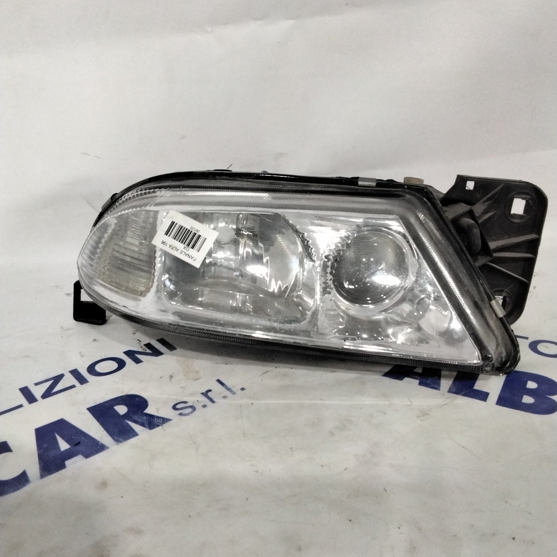 Alfa Romeo 166 right headlight year 2003 code: 086671112R (sf8p5)