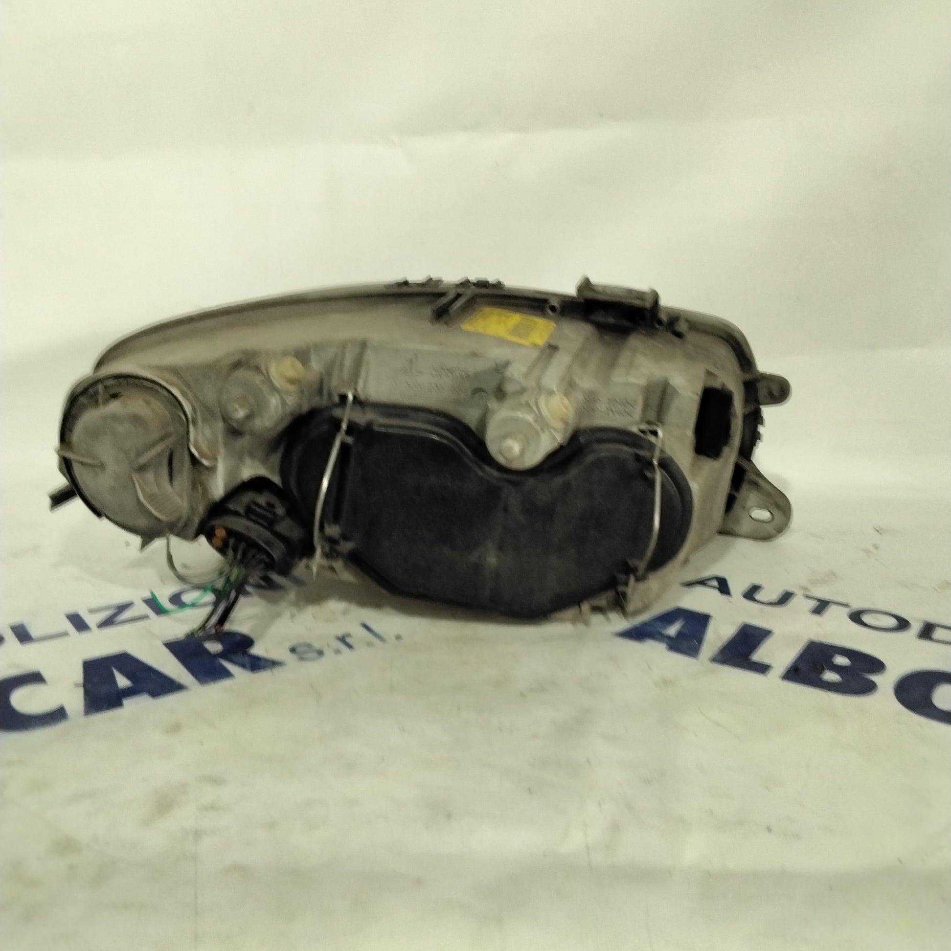 Alfa Romeo 147 left headlamp, year 2004, part number: 465565640 (sf8p5)
