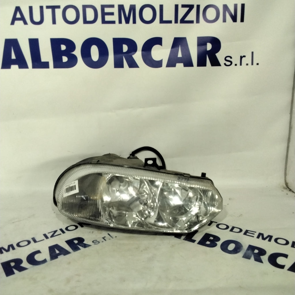 Alfa Romeo 156 right headlight year 2002 code: 086671106R (sf8p5)