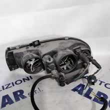 Carica l&#39;immagine nel visualizzatore di Gallery, Faro fanale alfa romeo 156 destro anno 2002 codice: 086671106R (sf8p5)
