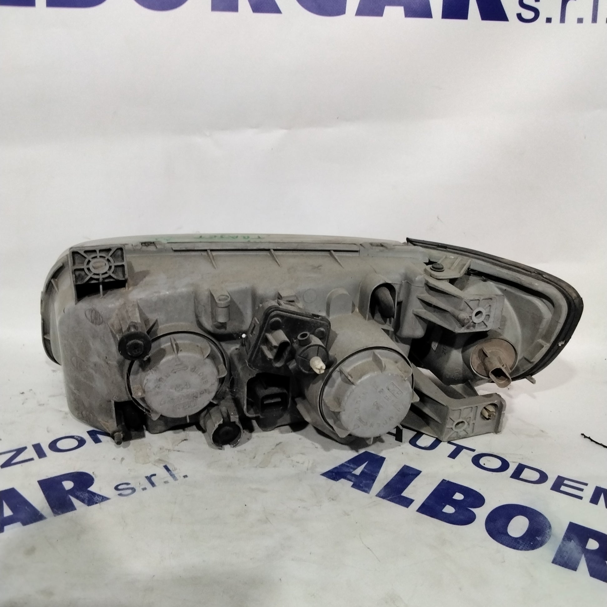 Right headlight Hyundai Trajet year 2002 code: 923023A0 (sf8p5)