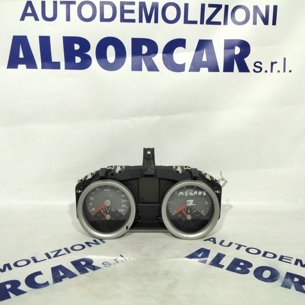 quadro strumenti/contachilometri renault megane anno 2004 codice:8200170530/8200306552/8200364015