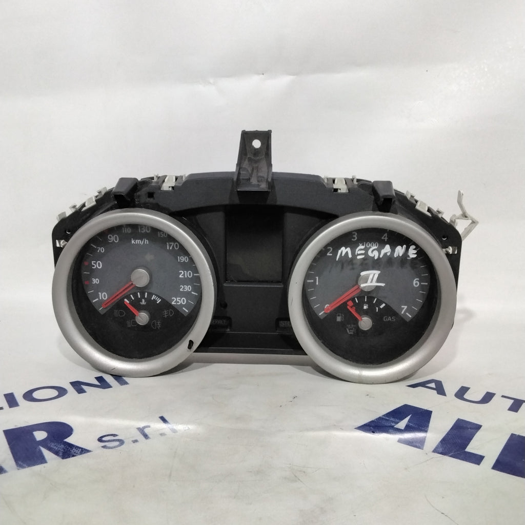 quadro strumenti/contachilometri renault megane anno 2004 codice:8200170530/8200306552/8200364015