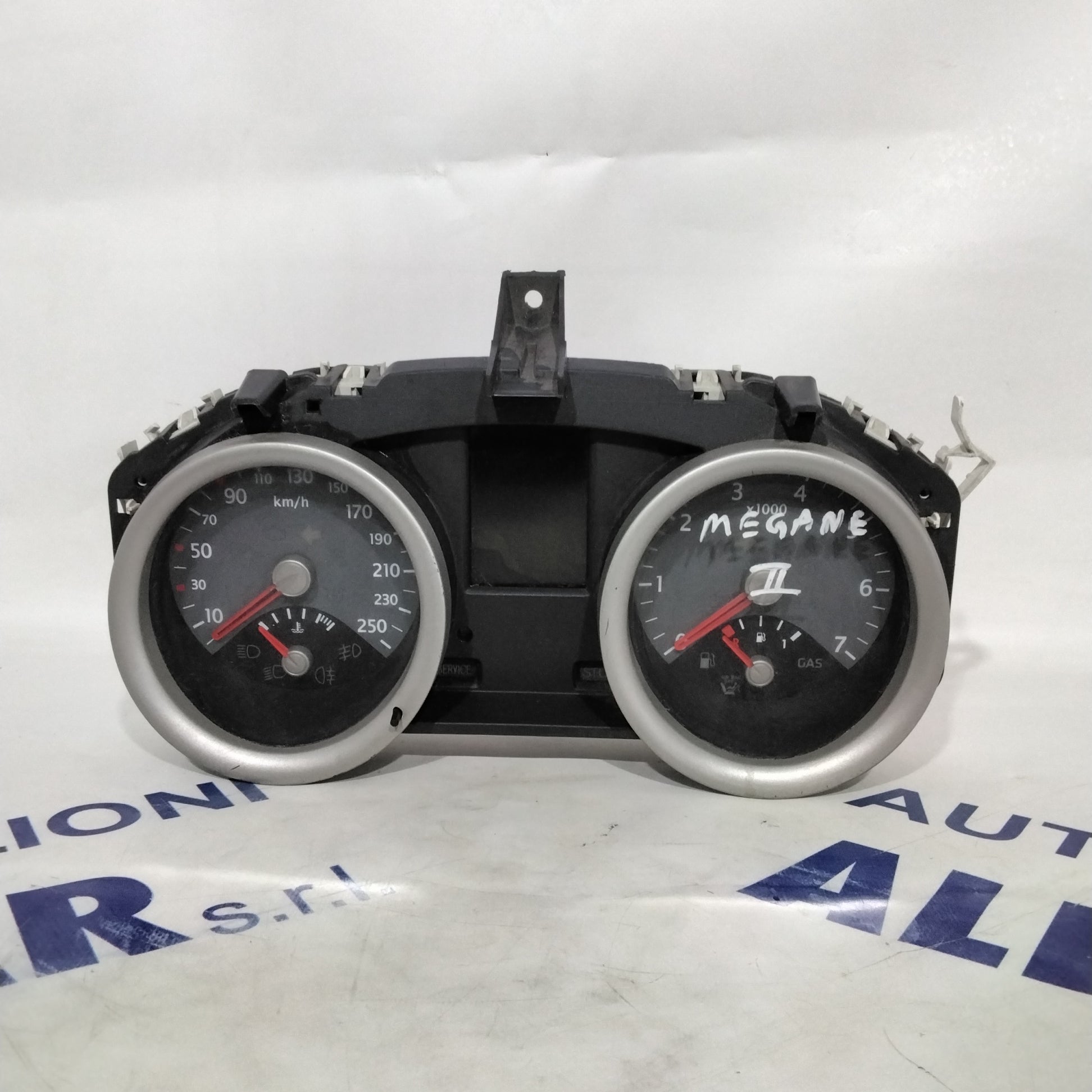 quadro strumenti/contachilometri renault megane anno 2004 codice:8200170530/8200306552/8200364015