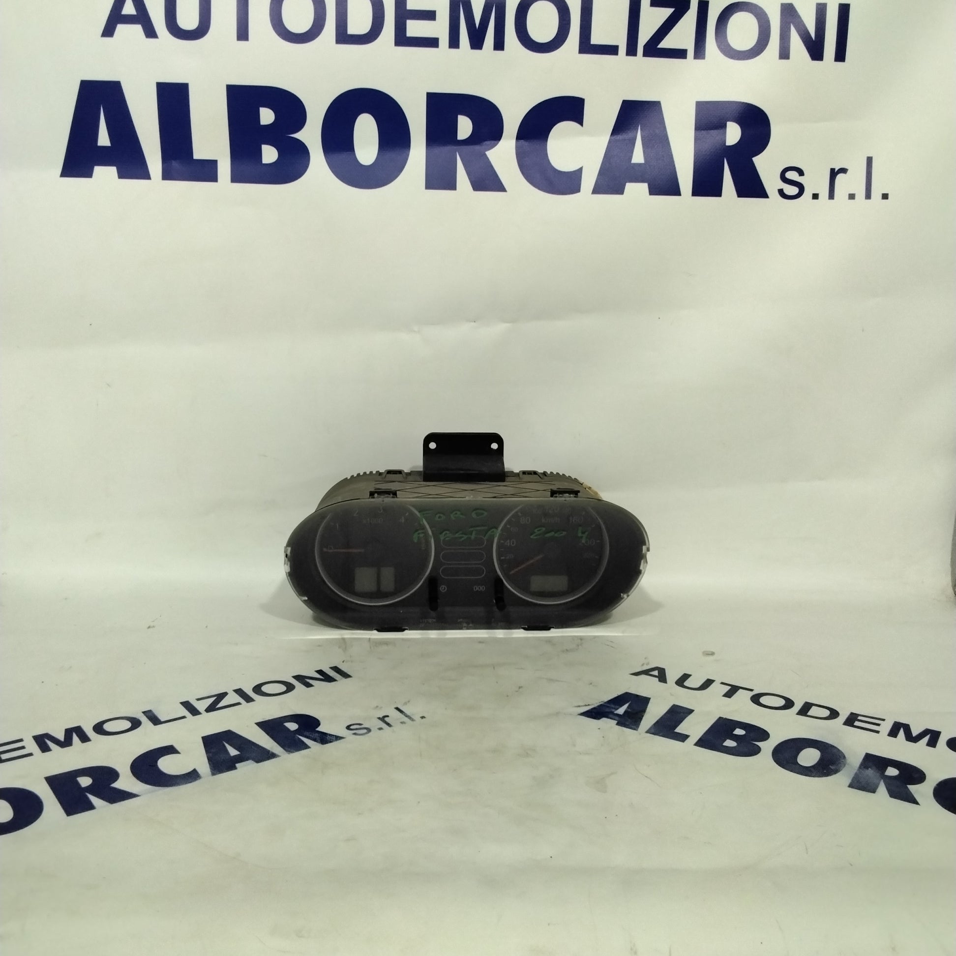 instrument cluster/speedometer/gauge Ford Fiesta year 2006 code: 2S6F10A855A (sf7p2)