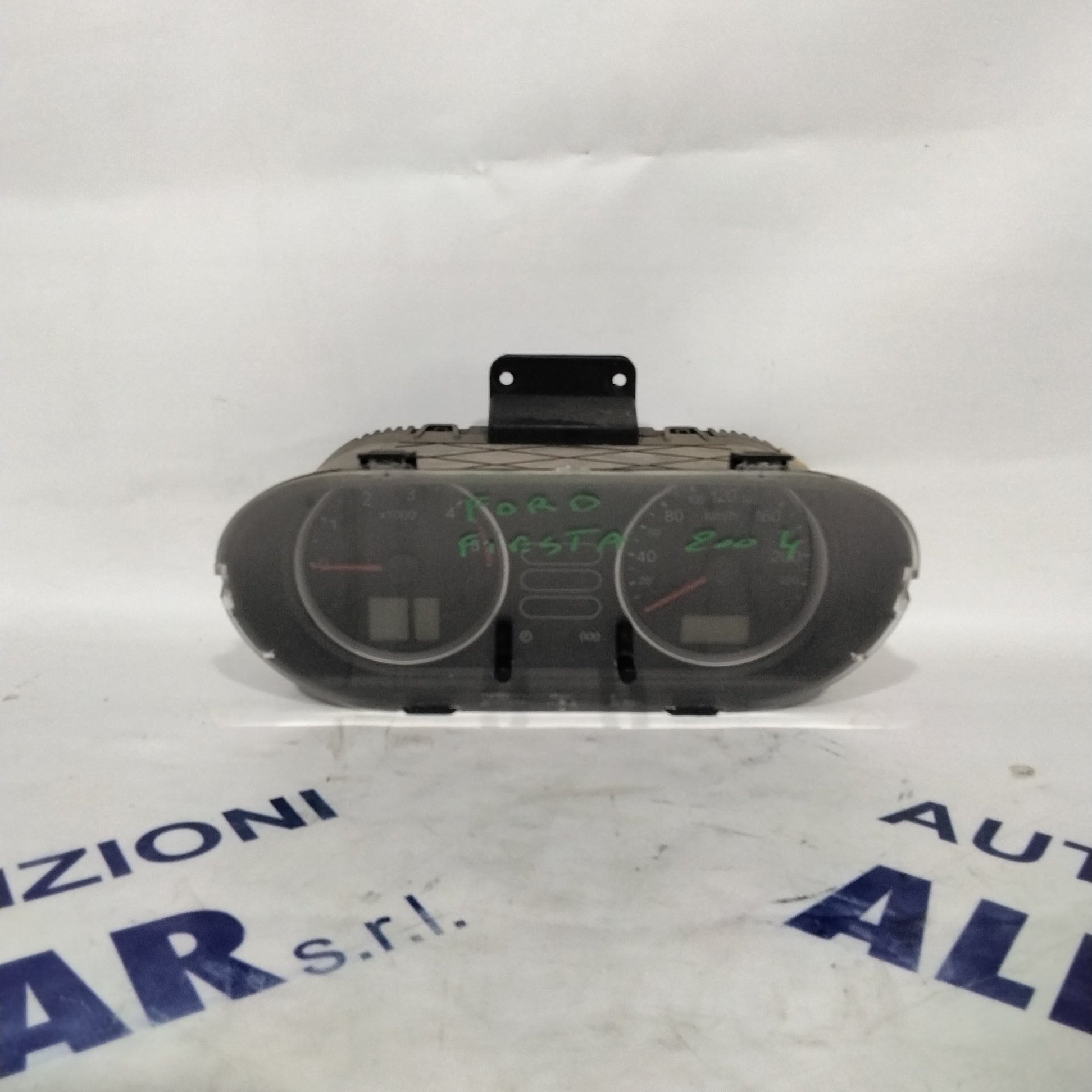 instrument cluster/speedometer/gauge Ford Fiesta year 2006 code: 2S6F10A855A (sf7p2)