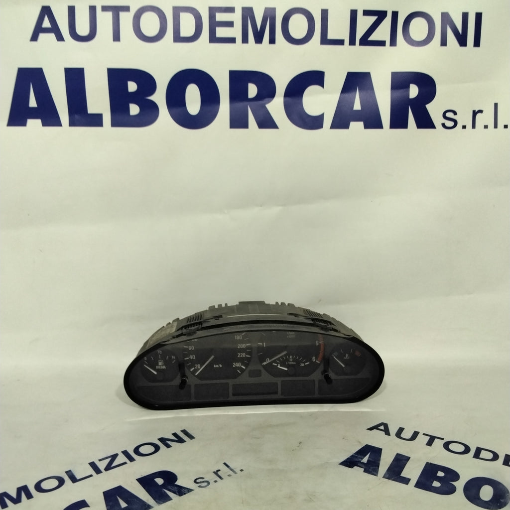 Instrument cluster speedometer BMW 3 (E46) 330 D year 2003 code: 6986890(sf7p2)