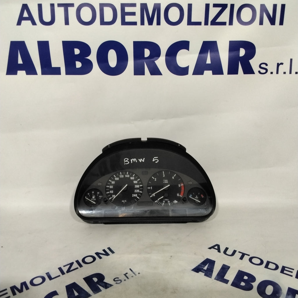 Quadro strumenti/contachilometri  BMW 5 (E39) 520 anno 1998 codice:87001313
