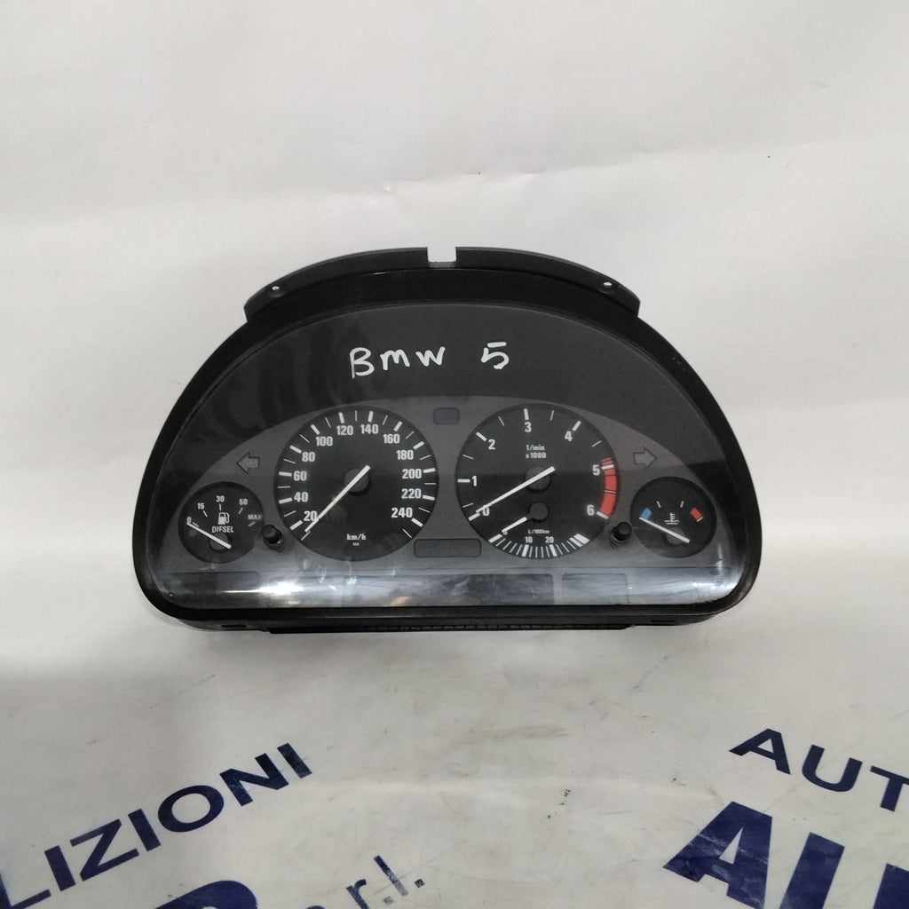 Quadro strumenti/contachilometri  BMW 5 (E39) 520 anno 1998 codice:87001313