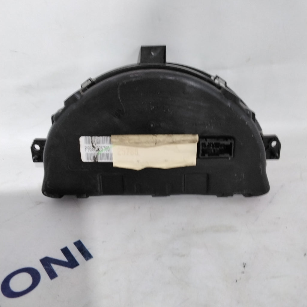 Instrument cluster/speedometer for Citroen C2 year 2004 part number: 216787204 (sf7p2)