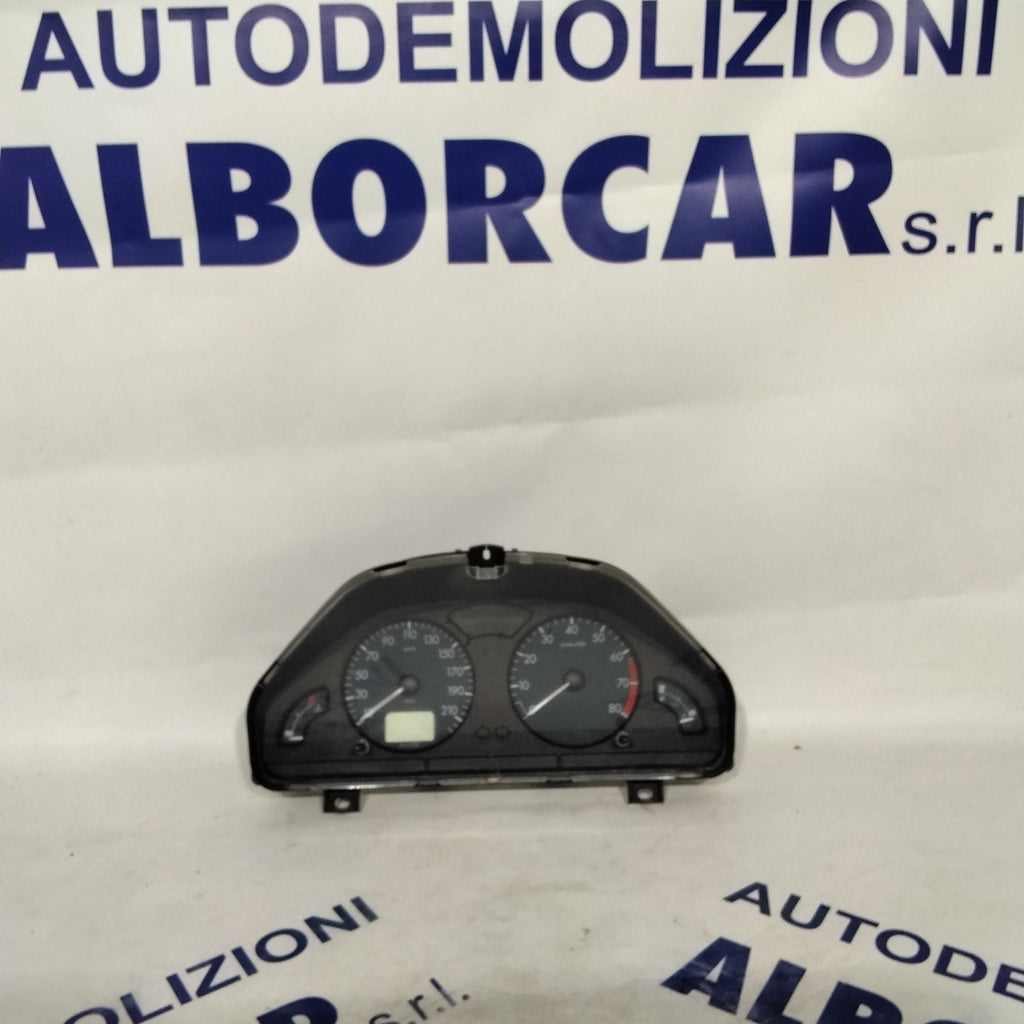 Quadro strumenti contachilometri  citroen saxo anno 1999 codice :9626196880