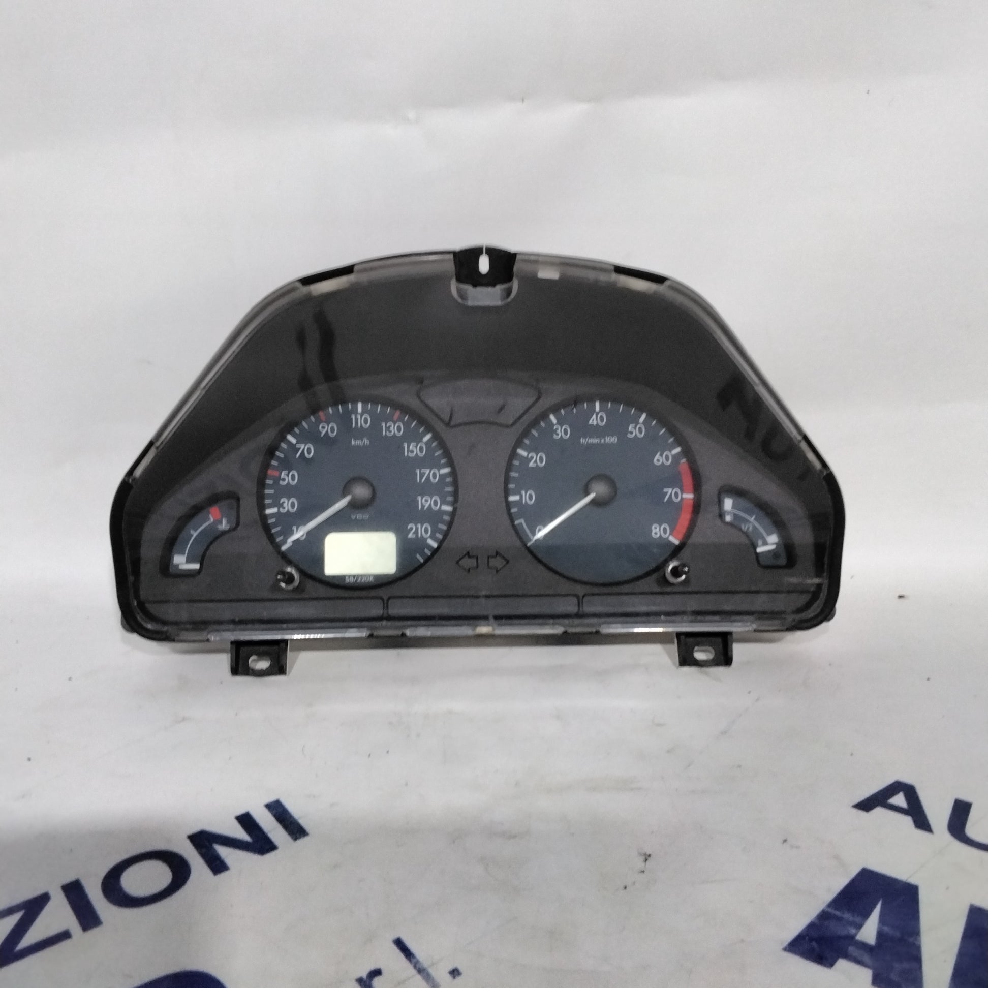 Quadro strumenti contachilometri  citroen saxo anno 1999 codice :9626196880