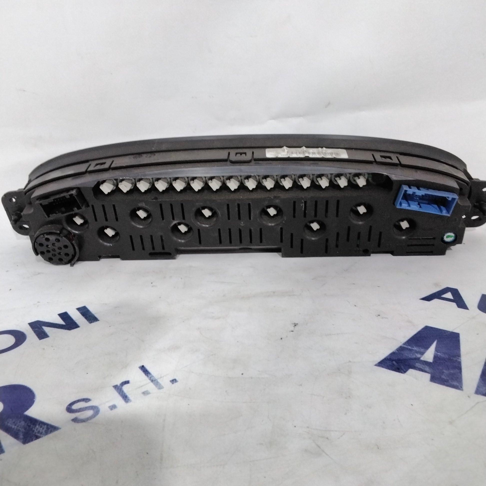 dashboard/speedometer/gauge Citroen xsara picasso year 2003 code: 87001377 (sf7p2)
