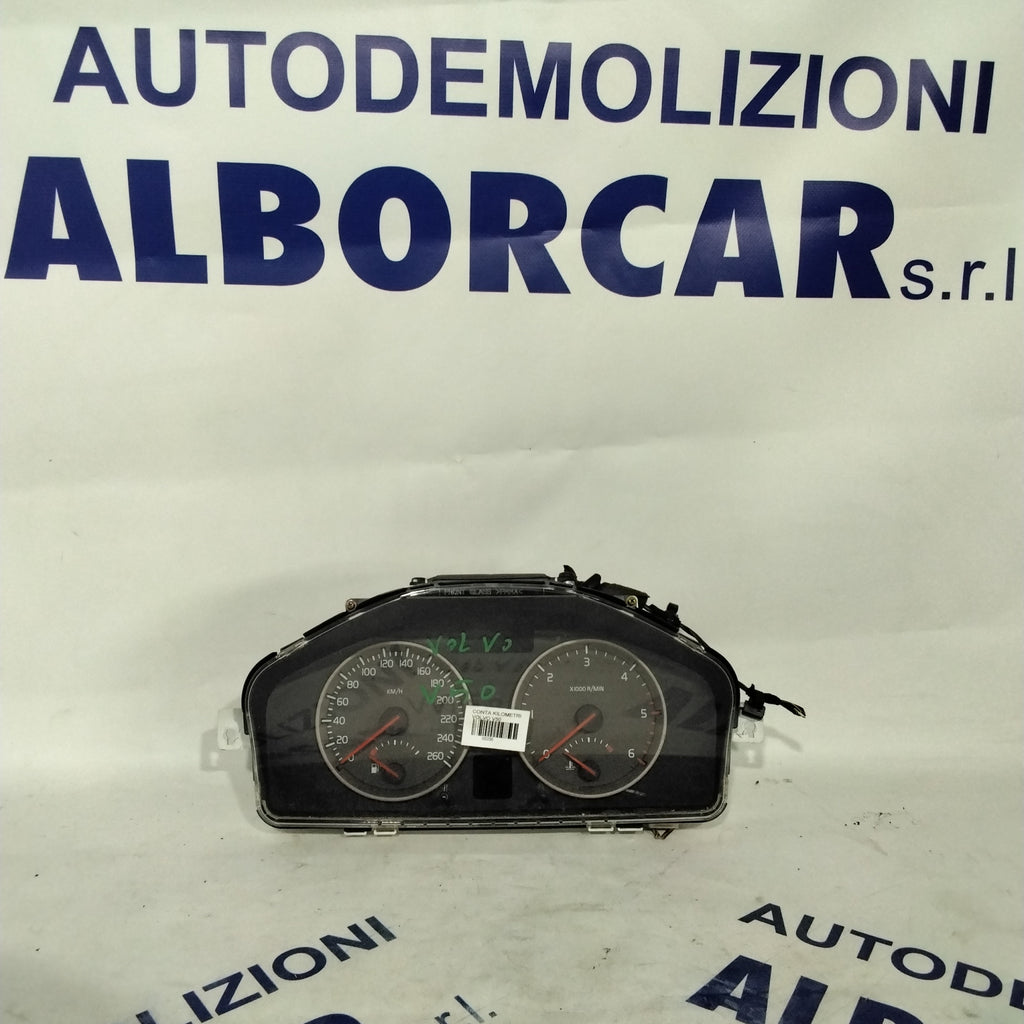 instrument cluster/odometer volvo v50 year 2002 code: 8697035 (sf7p2)