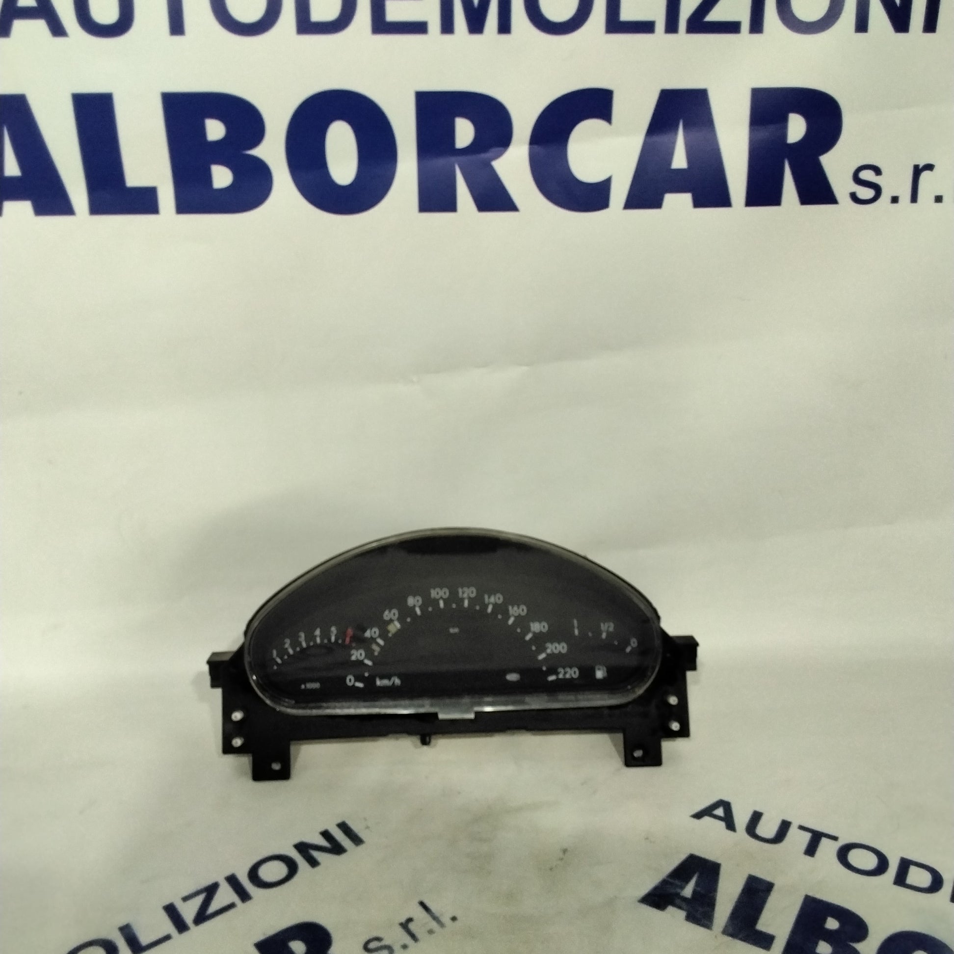instrument cluster/speedometer/gauge Mercedes A170 year 2001 code: 09051682021 ( sf7p2)
