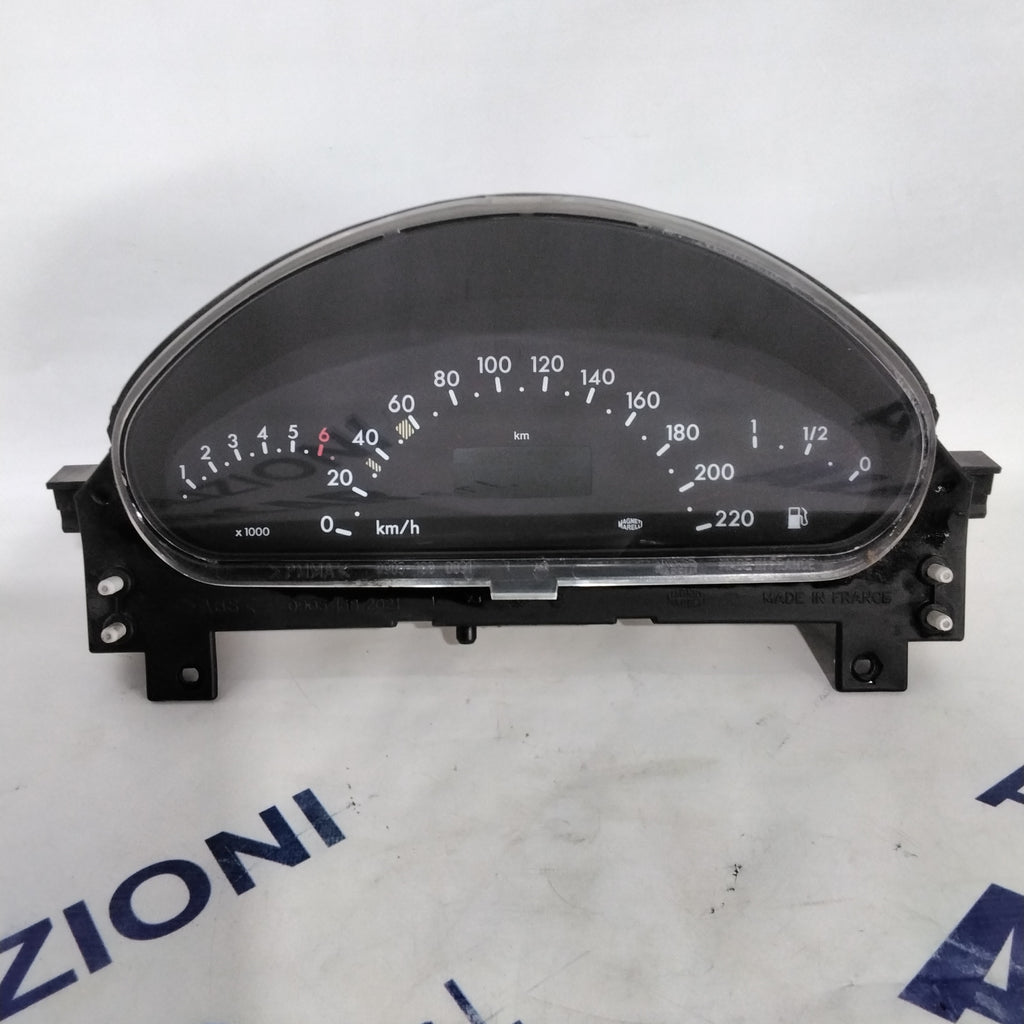 instrument cluster/speedometer/gauge Mercedes A170 year 2001 code: 09051682021 ( sf7p2)