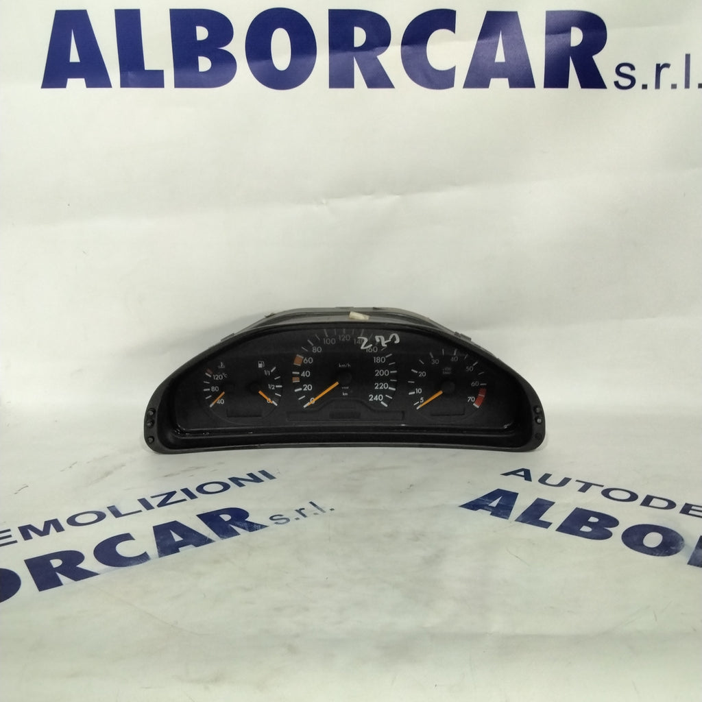 dashboard/speedometer/gauge Mercedes E270 year 1999 code: 87001345 (sf7p2)