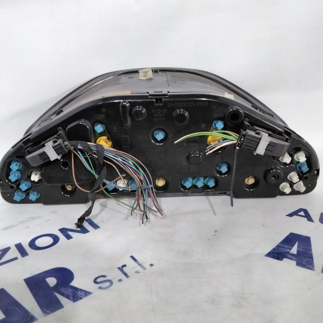 quadro strumenti/contachilometri/veglia mercedes E270 anno 1999 codice: 87001345 (sf7p2)