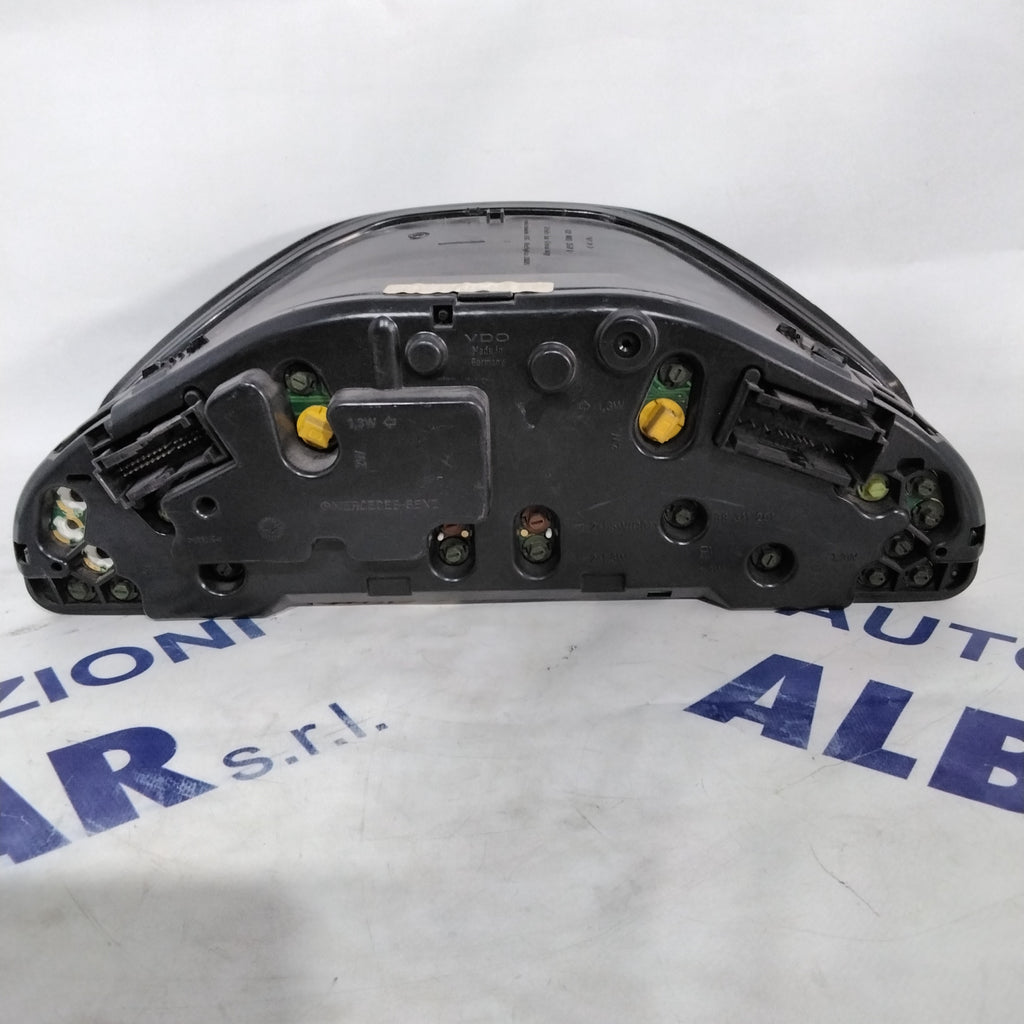 instrument cluster/speedometer/gauge Mercedes E270 year 2001 code: 87001357 (sf7p2)