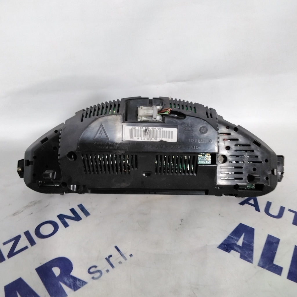 Instrument cluster/odometer/gauge for Mercedes E270 year 2003 code: 88311321(sf7p2)