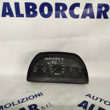 Carica l&#39;immagine nel visualizzatore di Gallery, quadro strumenti/contachilometri/veglia mercedes vito anno 1998
