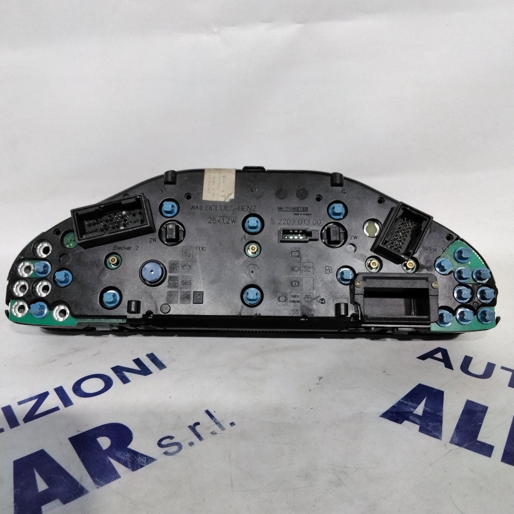 instrument cluster/speedometer/gauge Mercedes C220 year 1997 part number: 5411004900 (sf7p2)