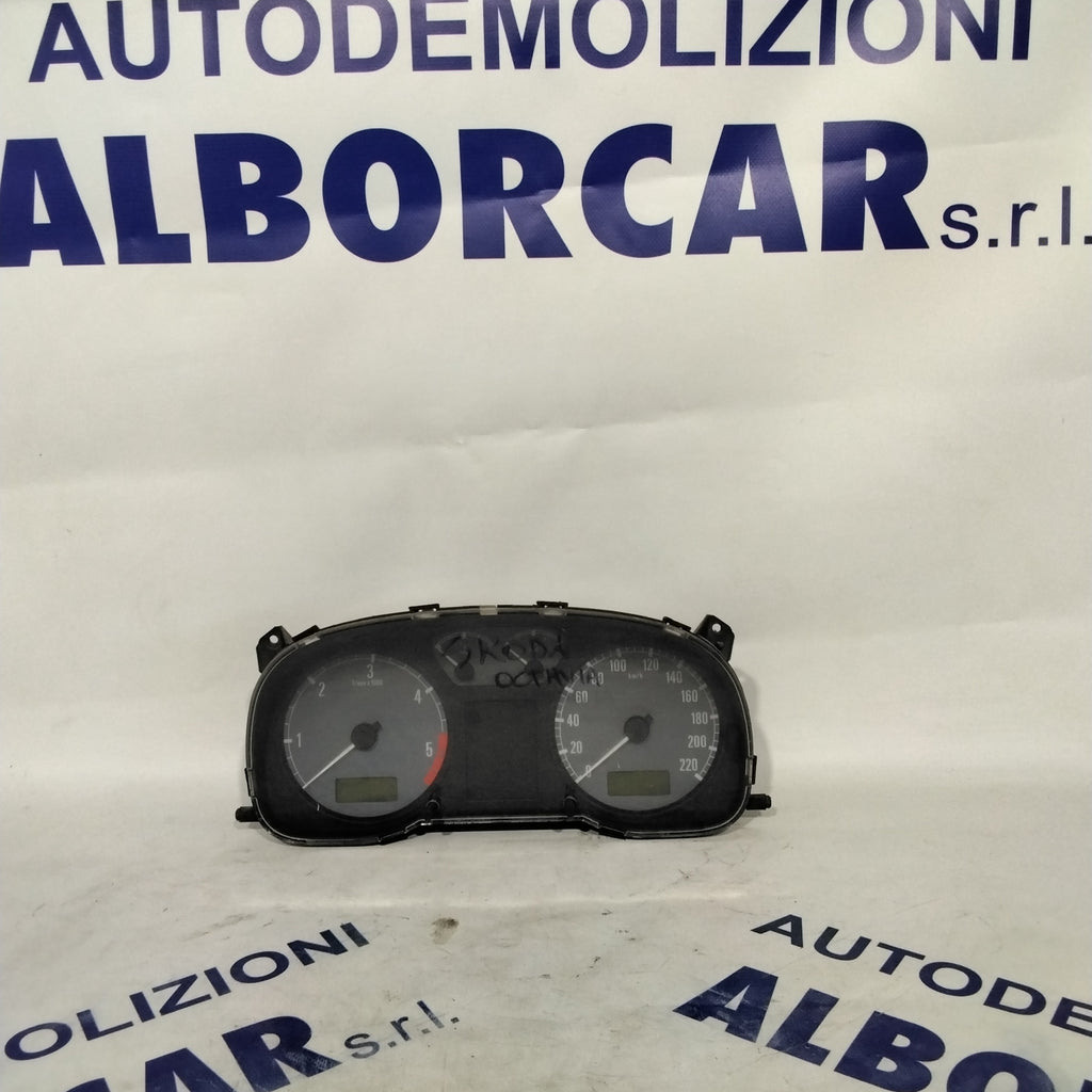 Instrument cluster/speedometer Skoda Octavia year 2003 code: 81071428(sf7p2)