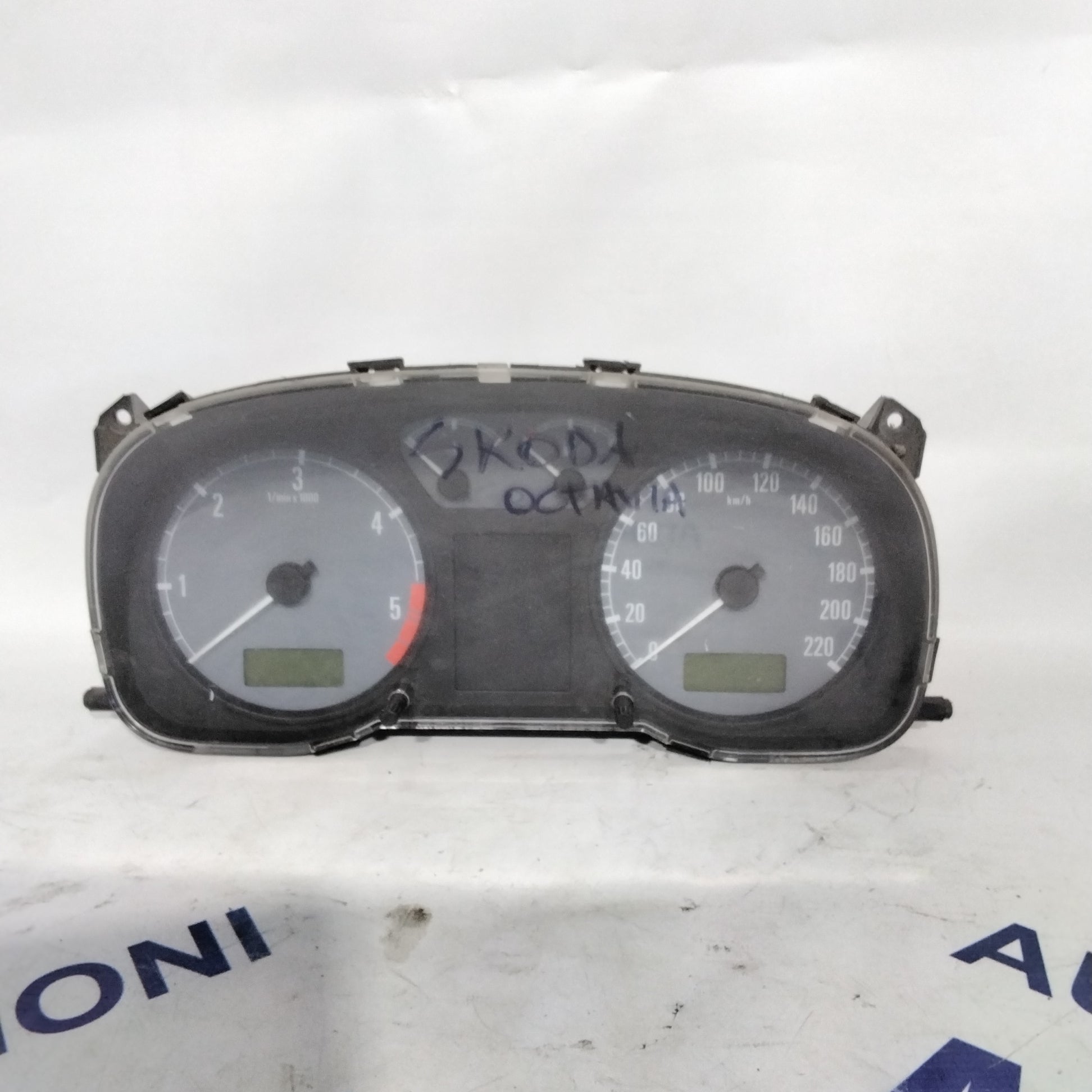 Instrument cluster/speedometer Skoda Octavia year 2003 code: 81071428(sf7p2)