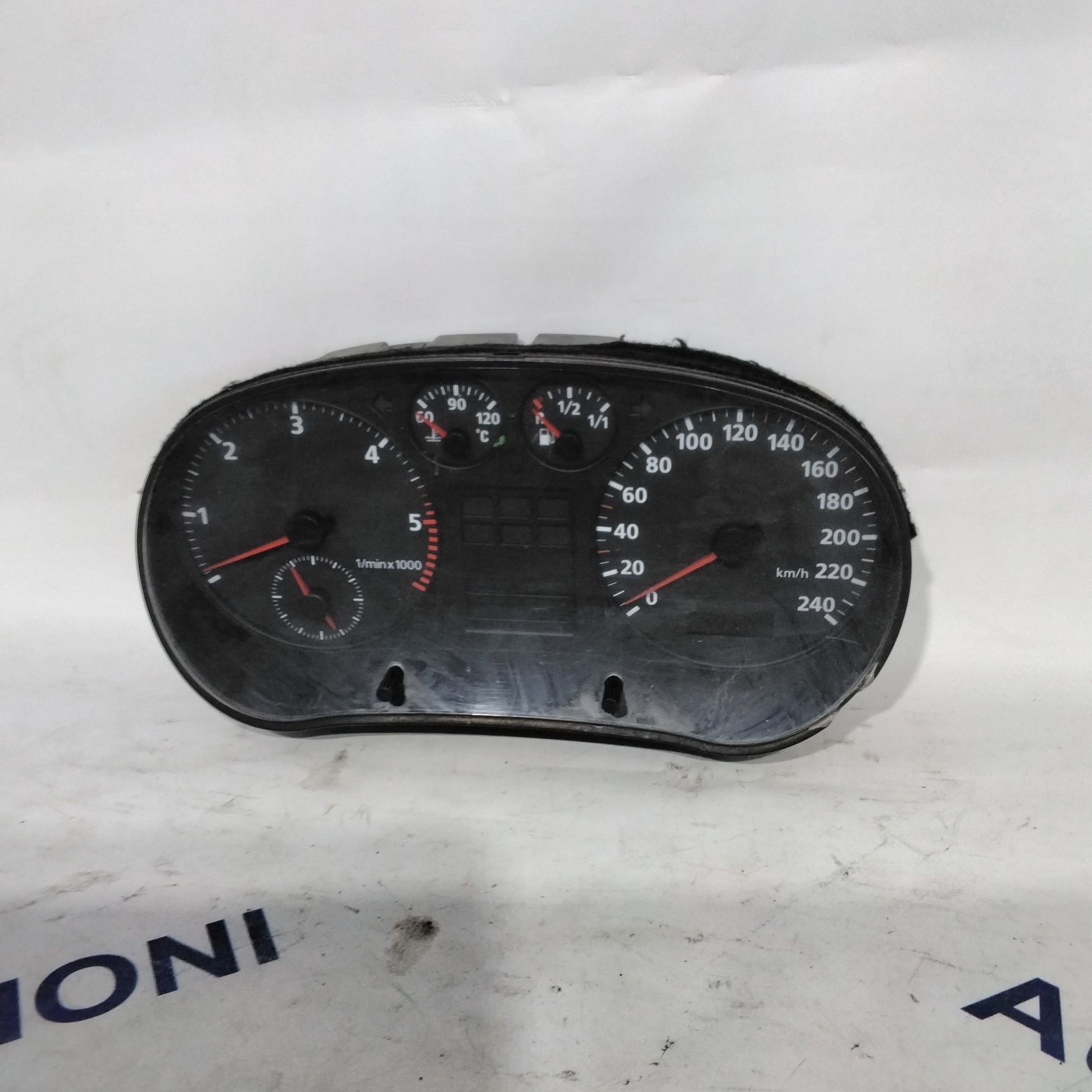 Audi A3 dashboard instrument cluster year 2000 code: 110008778 (sf7p1)