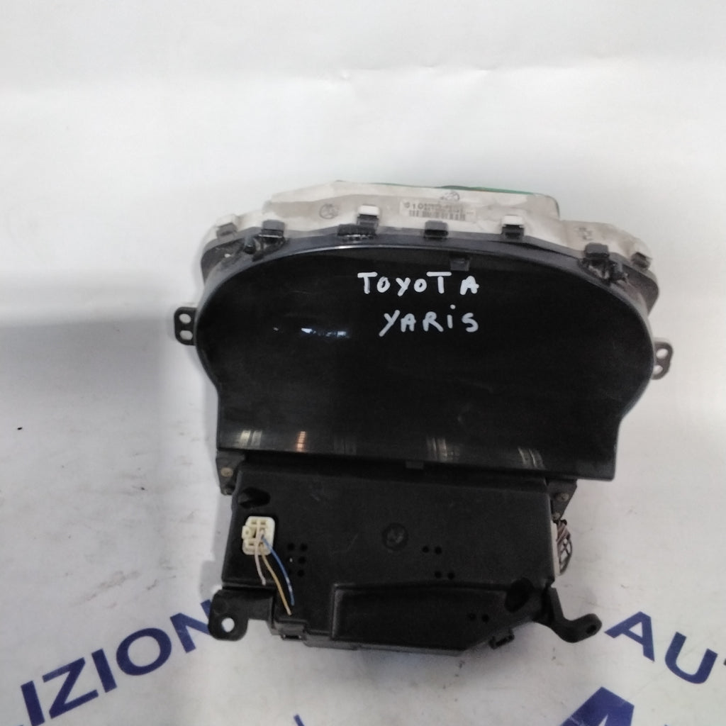 Dashboard/odometer Toyota Yaris year 2001 (sf7p2)