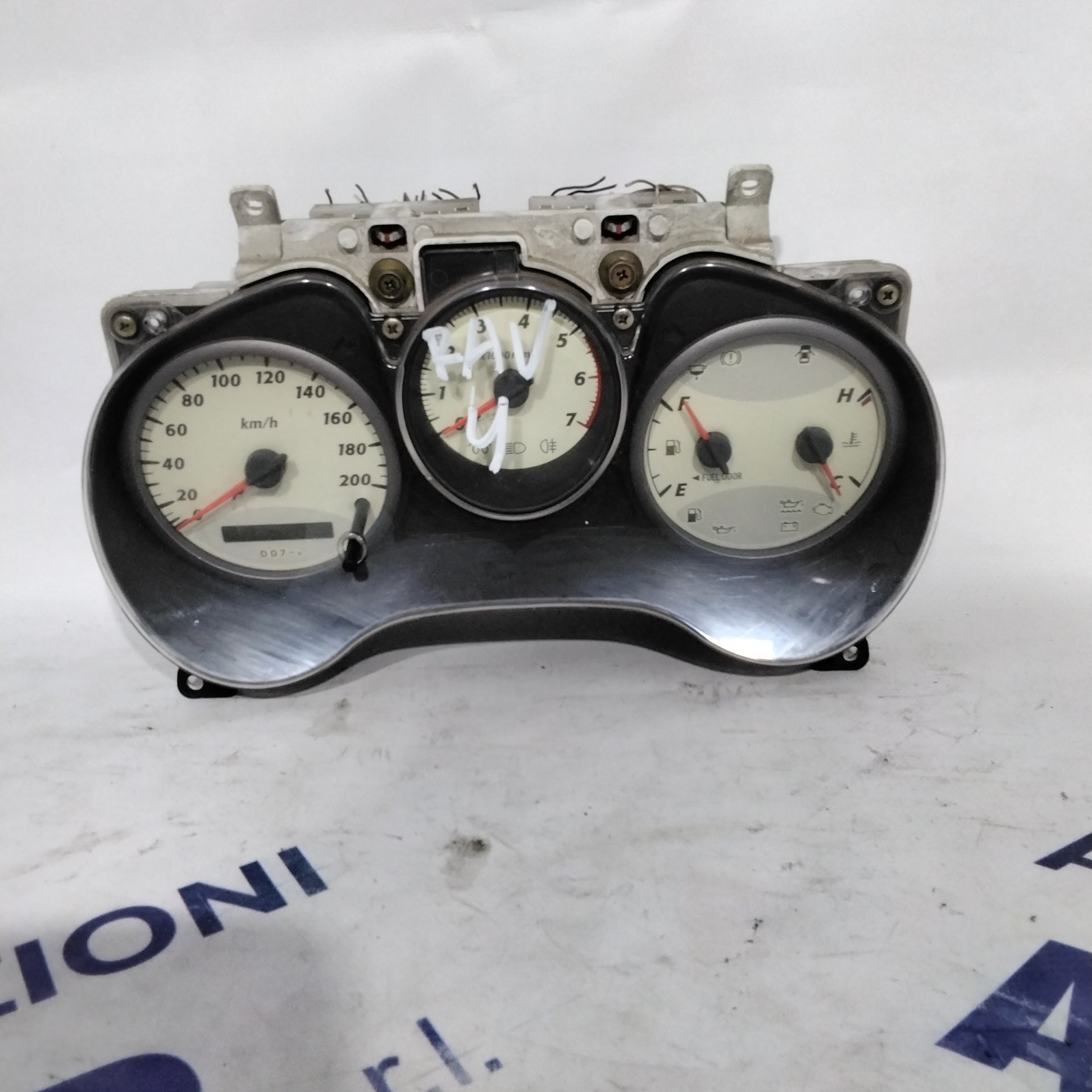 Instrument cluster/speedometer Toyota Rav 4 year 2004 code: 838004A090 (sf7p2)