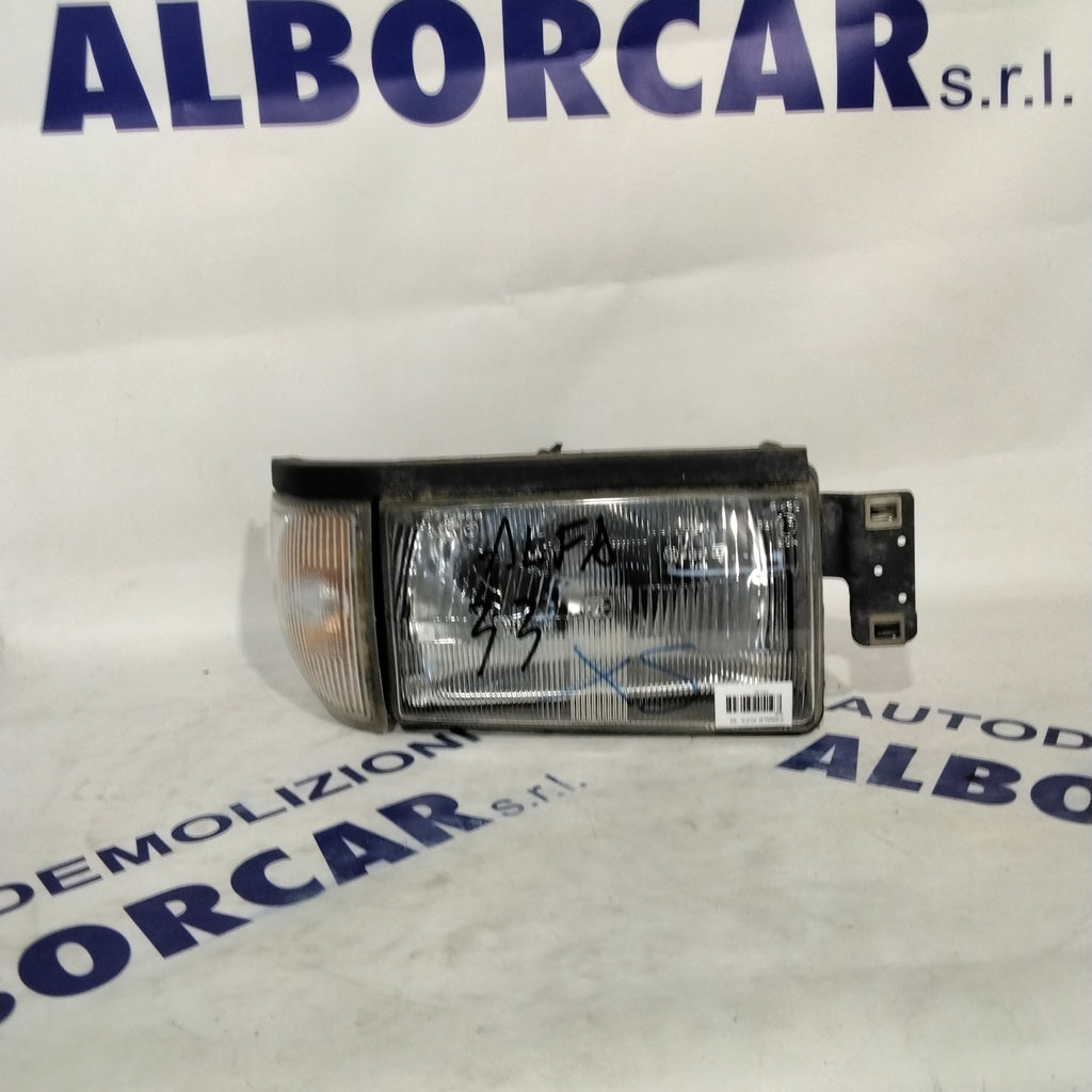 Headlight Alfa Romeo 33 left (sf8p5)