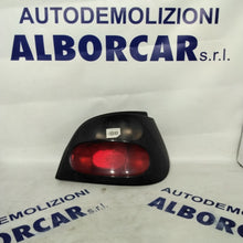 Carica l&#39;immagine nel visualizzatore di Gallery, Fanale stop renault megane destro anno 2002 codice :7700828138 (sf9p1)
