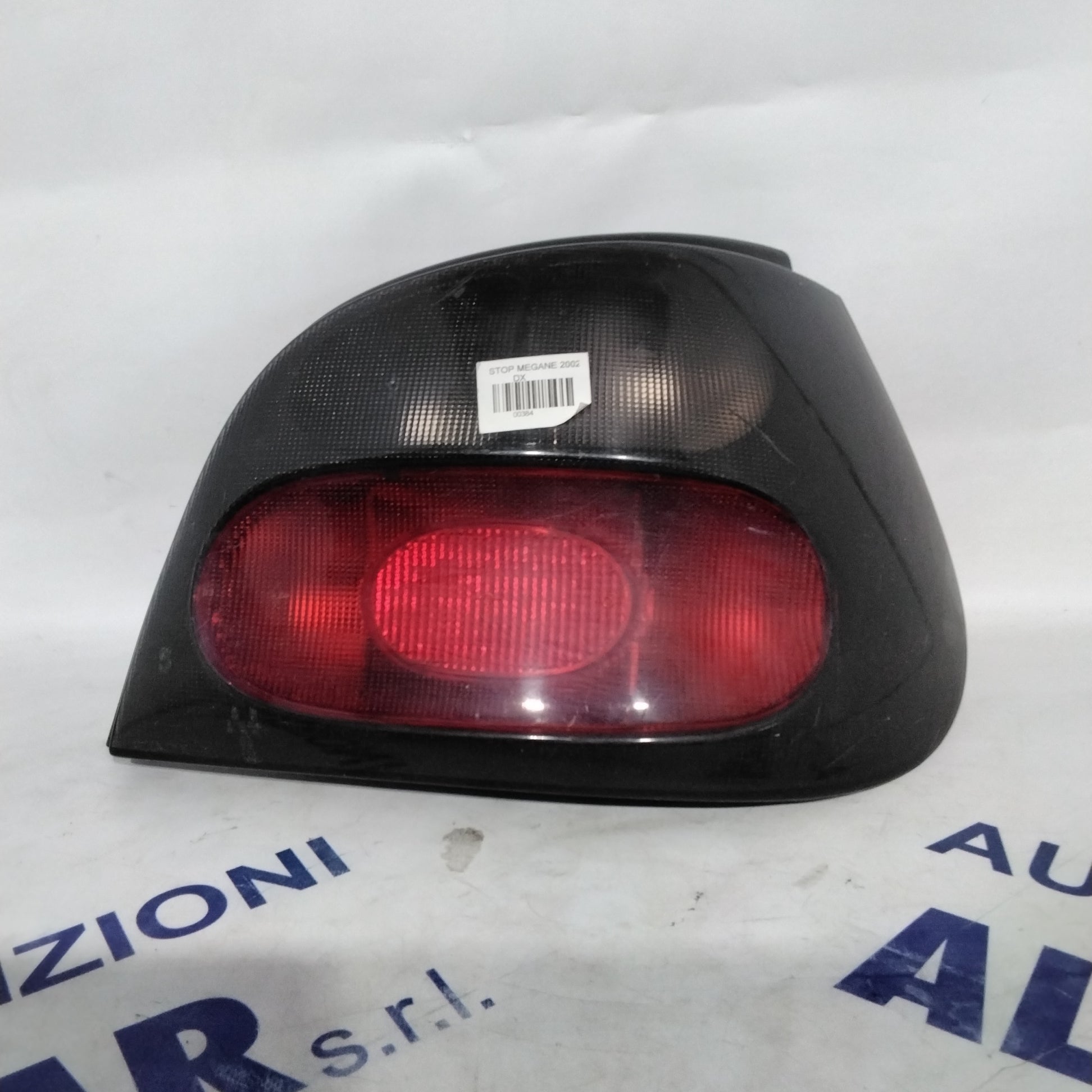 Renault Megane 2002 right stop light code: 7700828138 (sf9p1)