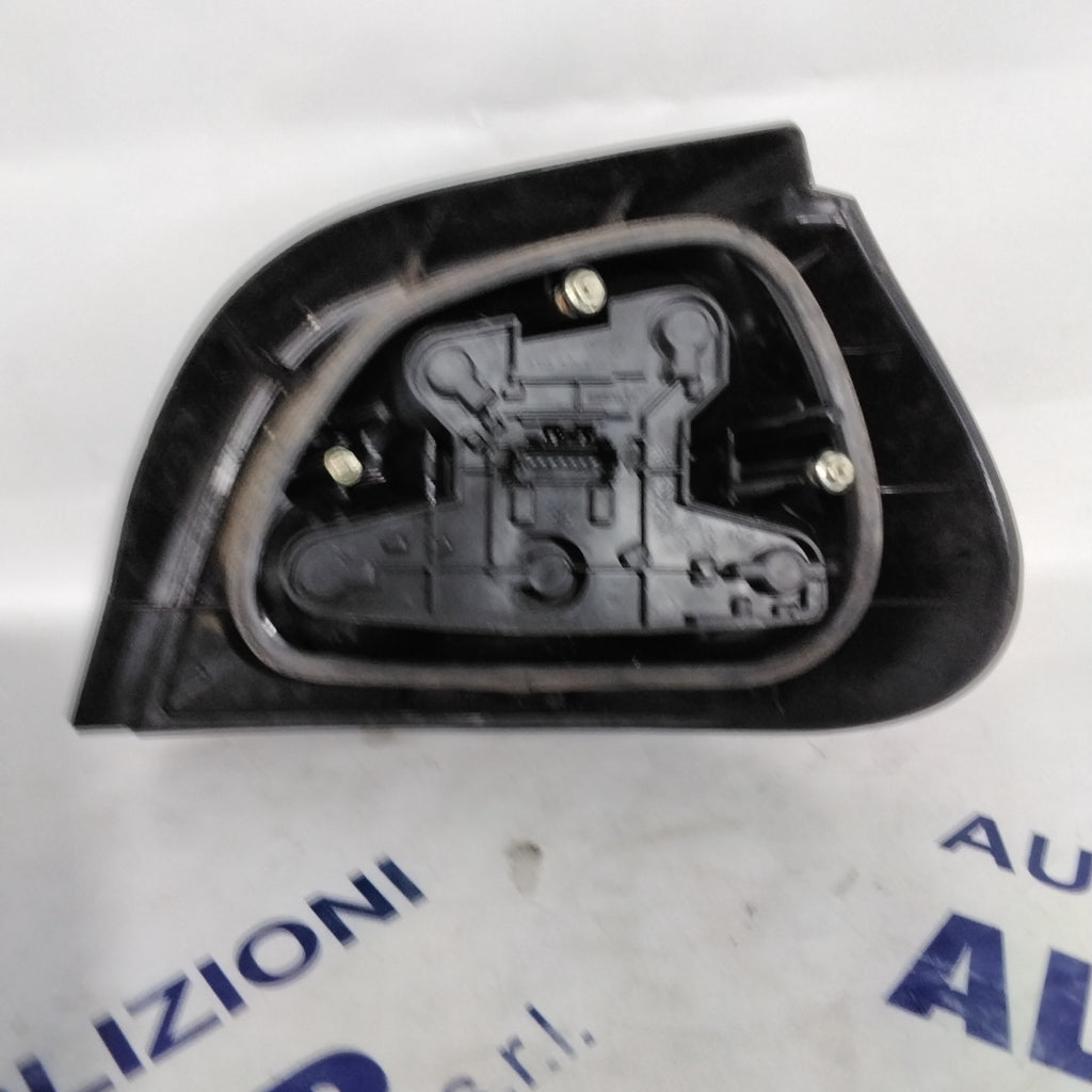 Renault Megane left tail light 2002 code: 7700828137 (sf9p1)