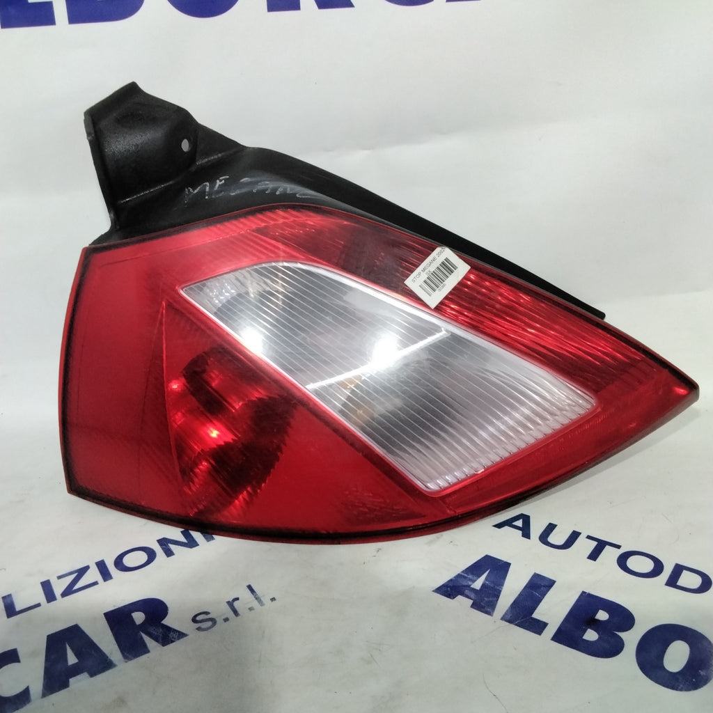 Renault Scenic left tail light year 2006 code: 8200073236 (sf9p1)